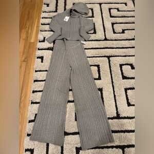 FOREVER 21 Gray Cable Knit Women's Sweater/Pants Set NWT